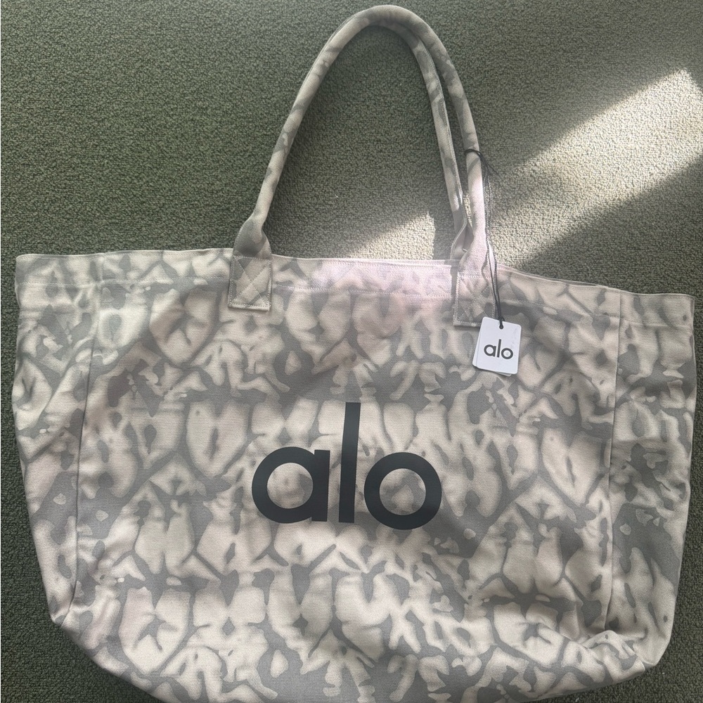 ALO Yoga Gray Shopper Tote Bag